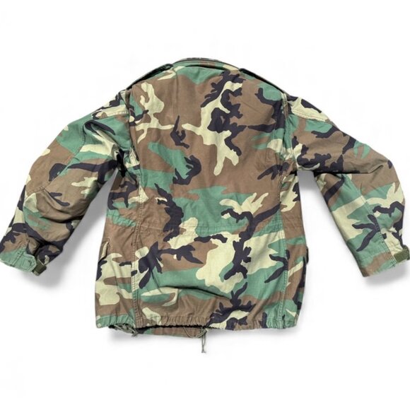 Vintage U.S. Army Cold Weather Field Coat – Woodland Camo – Medium Regular - Picture 3 of 7